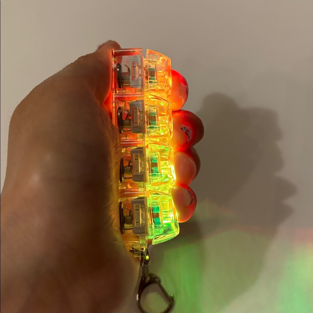 🌈 LED Mechanical Keyboard Fidget Keychain – Click, Glow & Go! - Picture 12 of 12